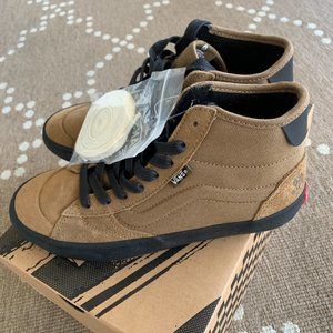 Vans "Lizzie" Dirt/Black Hightop Skate shoe Sz. 7.5 Women's